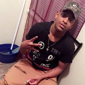 Meet your Posher, Deandre